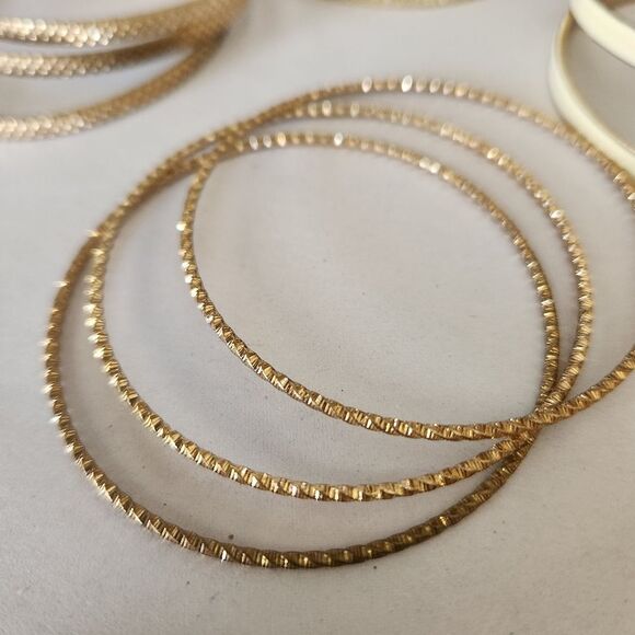 Fashion Jewelry Lot Of Bangle Braclets 12 Total, 9 Loose 3 Attached - Picture 5 of 8